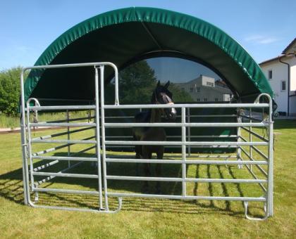 Weidehütte vom Zaun und Stalldepot