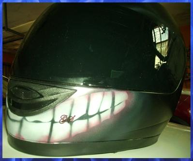 Airbrush Helm! Design -Grinsen mal anders!