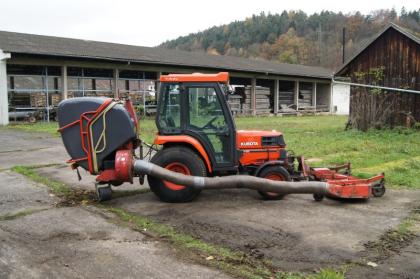 Kubota ST-30 Kleintraktor, mit Mähwerk und Grassammelbehälter