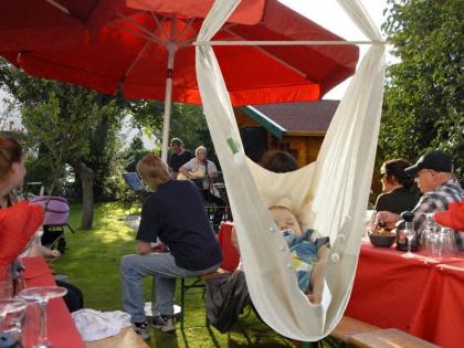 Baby-Pendulo, die Federwiege aus Bio-Materialien