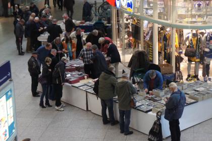 Ansichtskarten Briefmarken und Münz BÖRSE im Berliner Ostbahnhof am 23.3-0.7978