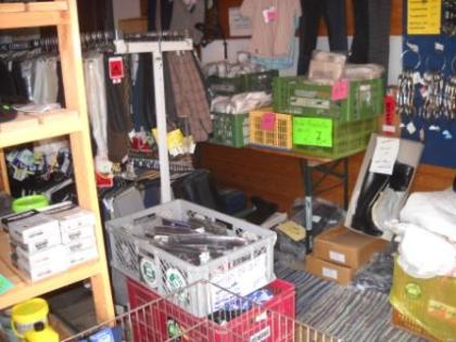 Gebrauchte Sättel günstig und Reitsportzubehör neu, billig abzugeben