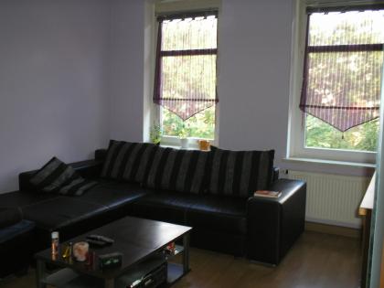 3 Zi-Whg,2.Stock ,EBK,450 €+Strom und Gas,Sat,Hof/Garten,ab 1.04-0.7978