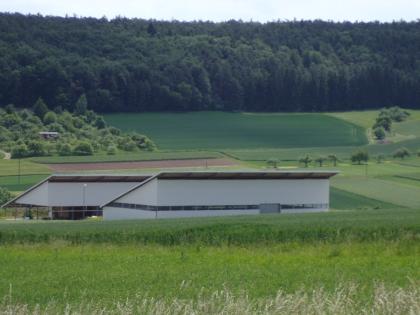 Gewerbehallen 1800 m² mit großer PV-Anlage in 74736 Hardheim zu vermieten