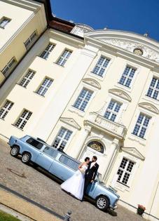 Trabi-XXL als Hochzeitsauto, ein Hochzeitstraum im Trabi Limousinen Oldtimer