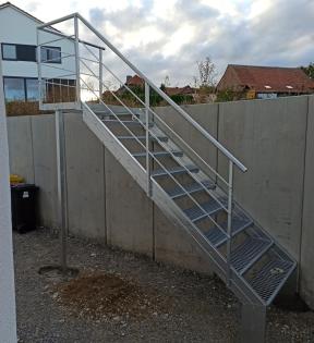 AußenTreppen, Metalltreppen aus Polen zum Garten, zur Terasse, Schmiedeeisenzaun