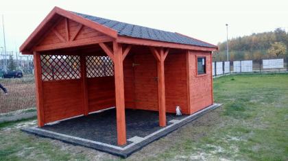 FERIENHAUS GARTENHAUS GARTENLAUBE ÜBERDACHUNG KLEBEDACH MIT HOLZ USTKA 2IN1 5x3m