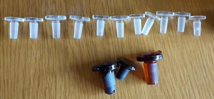 Sammlung: 50x Laborflaschen Apothekerflaschen aus Braunglas teilweise mit Glasst
