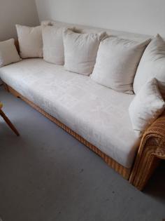 Schlafcouch in weiss