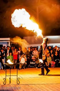 Atemberaubende Feuershow! Feuerspucker & Feuerschlucker FIRE TWISTER mit Feuersc