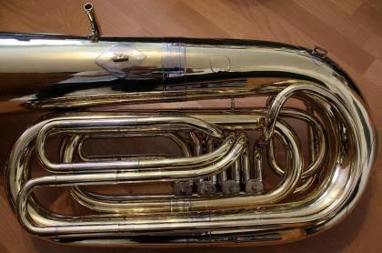 Cerveny 5/ 4 B/ Bb Tuba