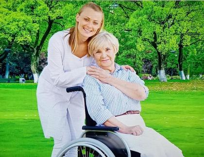 Häusliche Krankenpflege und Seniorenbetreuung 24/ 7