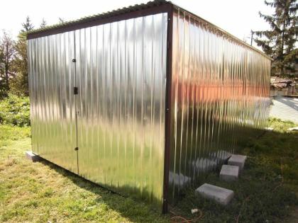 3x5 verzinkte Blechgarage mit Dachschräge mnach hinten, mit Doppeltür