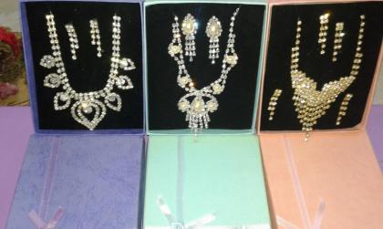 5 X Schmuck Set je 3 Teilig im Original Verpackung, 