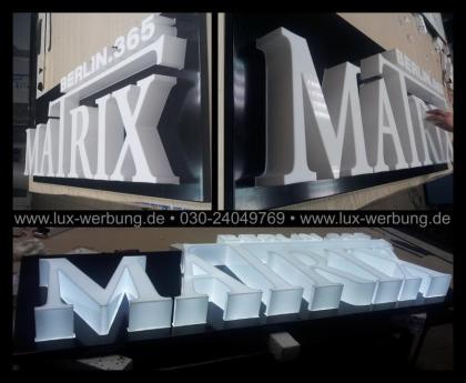 Außenwerbung Leuchtreklame beleuchtete Schriftzüge 3D LED Einzelbuchstaben Leuch