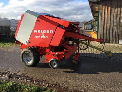 Rundballenpresse Welger RP 200