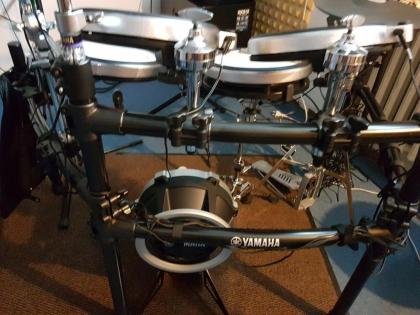 Yamaha DTX760 E-Drum Set