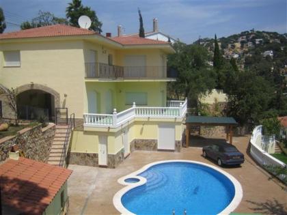 ALQUILER DE VILLAS Y APARTAMENTOS COSTA BRAVA