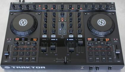 Native Instruments Kontrol S4 
