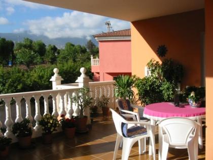 Wohnung mit grosser Terrasse, Pool & Garage in Puerto de la Cruz  Teneriffa   