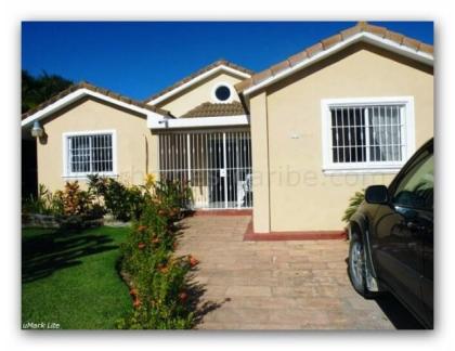 Cabarete: gepflegte Villa mit 145 m  (1 560 sqft) Wohnfläche auf 626 m  (6 736 s