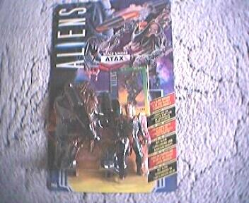 ALIENS Space-Marine  Atax  - original verpackt auf Blisterkarte