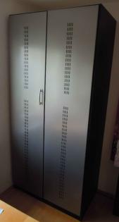 Verkaufe Schreibtisch Schrank HiFi-Möbel