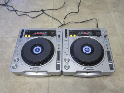 Pioneer CDJ 800 Mk2 