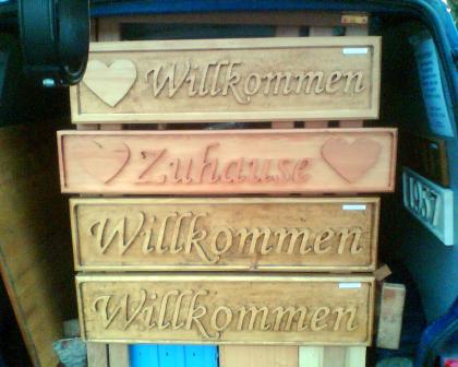 Holzschilder handgefräst