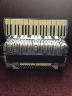 HOHNER Akkordeon TANGO VM **** von 1949 ****