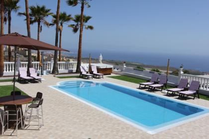 Schönes Ferienhaus im Süden von Teneriffa für 10 Personen, Pool, Meerblick, SAT/