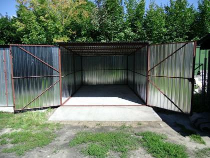 3x5 verzinkte Blechgarage mit Dachschräge mnach hinten, mit Doppeltür