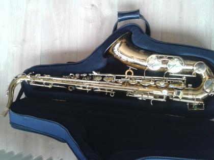 Neuwertiges Tenorsaxophon Julius Keilwerth SX90