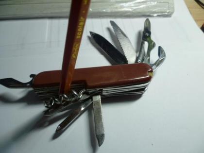 10 Teiliges Taschenmesser Wie MacGyver Nr. 33