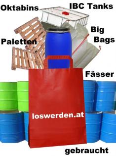 Kartonage Papier zu Ballen verpresst