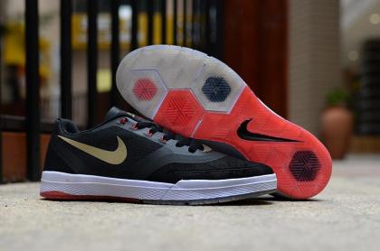 Verkaufe neue Nike Schuhe
