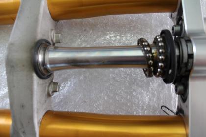 Aprilia RSV Tuono Factory RR Öhlins Gabel