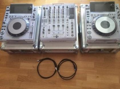 Weiss Pioneer CDJ2021 (Paar) und DJM 900 Nexus - Limited Edition