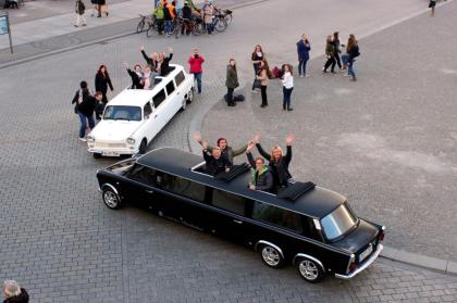 Mit der Trabi-XXL Stretchlimousine durch Berlin! Die Trabi Tour der Extraklasse!