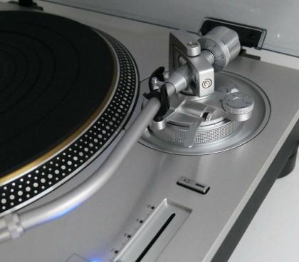 Technics SL-1200G Plattenspieler
