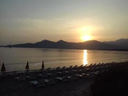 Calvi, Korsika: Studio Wohnung 50 Meter von Strand
