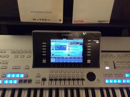Yamaha Tyros 4 Tasten 61 Keyboard