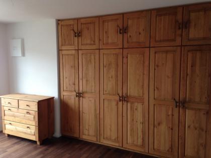 Altholzmöbel nach Maß,Massive Zimmertüren,Küchen Schlafzimmer Bad .....