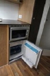 2 Pferdeanhänger Wohnabteil mit Dusche