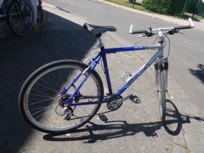 (152) 24 Gang 28 Zoll Gabel gefedert Rh 57 ALU