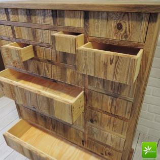 Kommode aus Altholz der Firma Alldeco