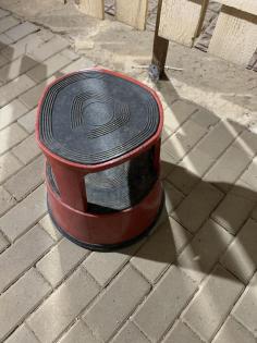 Tritt mit rollen