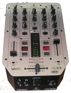 Behringer VMX 200