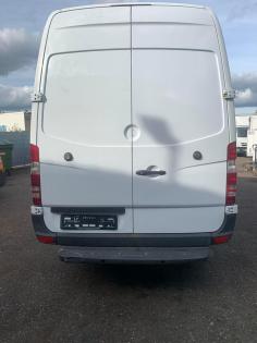 Mercedes Sprinter- mit Geschlossene Kasten