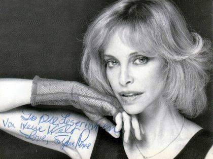 SYDNE ROME Autogramm Handgeschrieben Widmung Star Foto Souvenir Sammlerstück Sig
